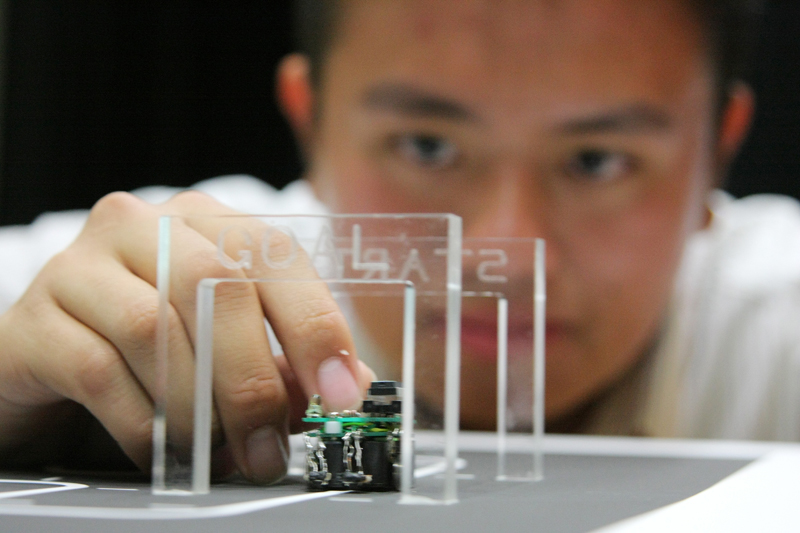 ９月１２日（土）、日本工業大学で第３回マイクロロボットコンテスト高校生大会を開催