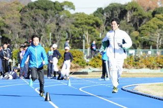 「速く走るために必要な、練習と食事があるんです！」 -- 関東学院大学が「走り方教室」と「アスリート食堂」を12月13日、横浜・金沢文庫キャンパスでオープン