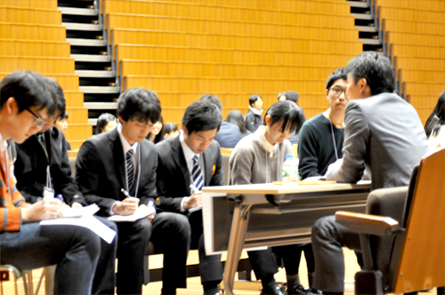 法政企業人コミュニティ（法政BPC）・法政大学キャリアセンター共催「OBOGのみなさんと語る！業界本音トーク」開催