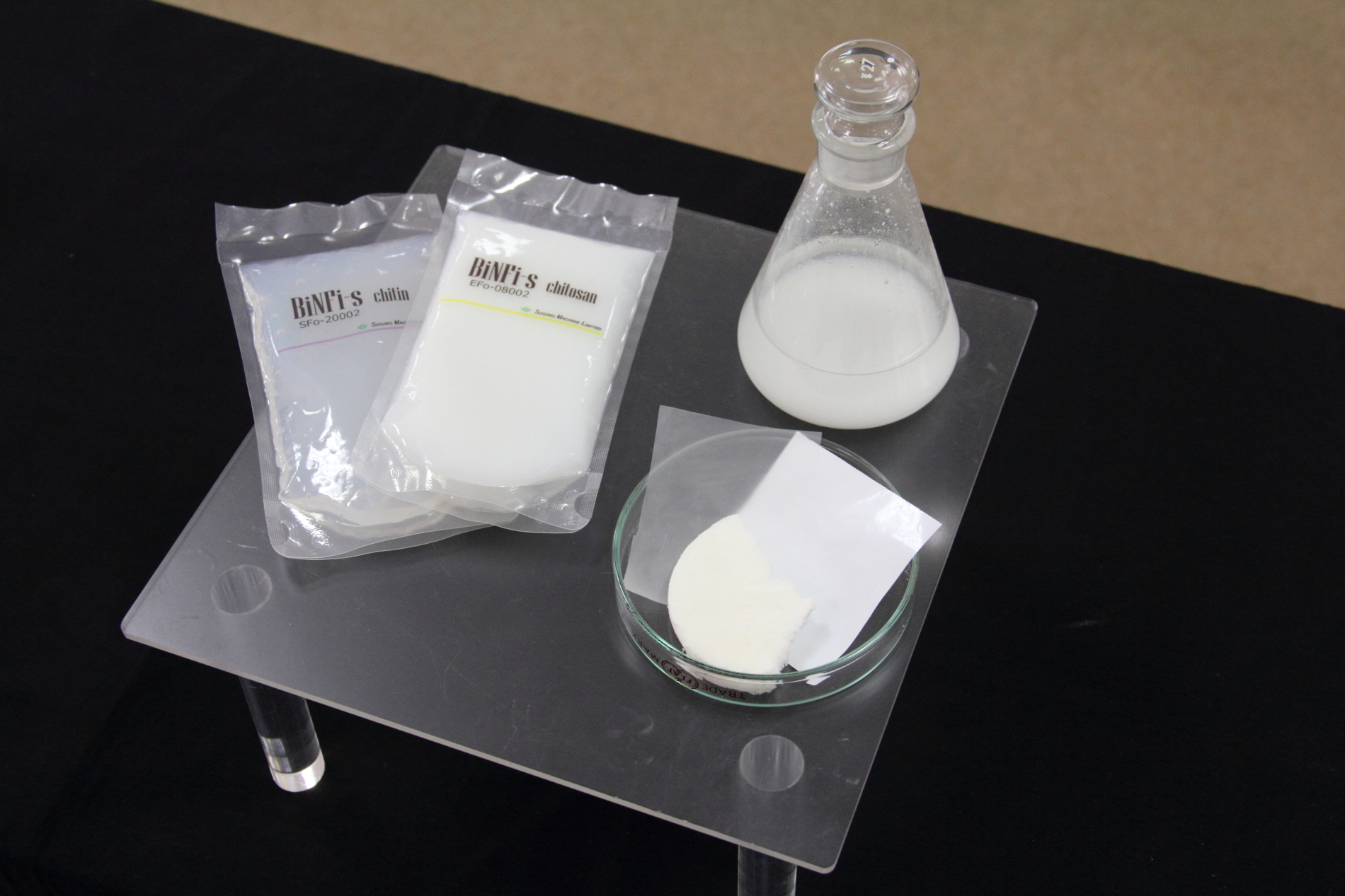 既存の市販品を大きく上回るホルムアルデヒド吸着分解能力と高い安全性 -- 金沢工業大学とスギノマシンが天然由来の環境浄化ナノ複合剤を共同開発