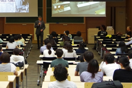 キャンパス内で米国留学 -- 武蔵野大学が「International Week」をスタート