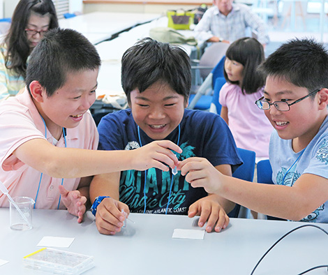 日本工業大学が小中高生や親子を対象とした夏の「体験教室」を開催