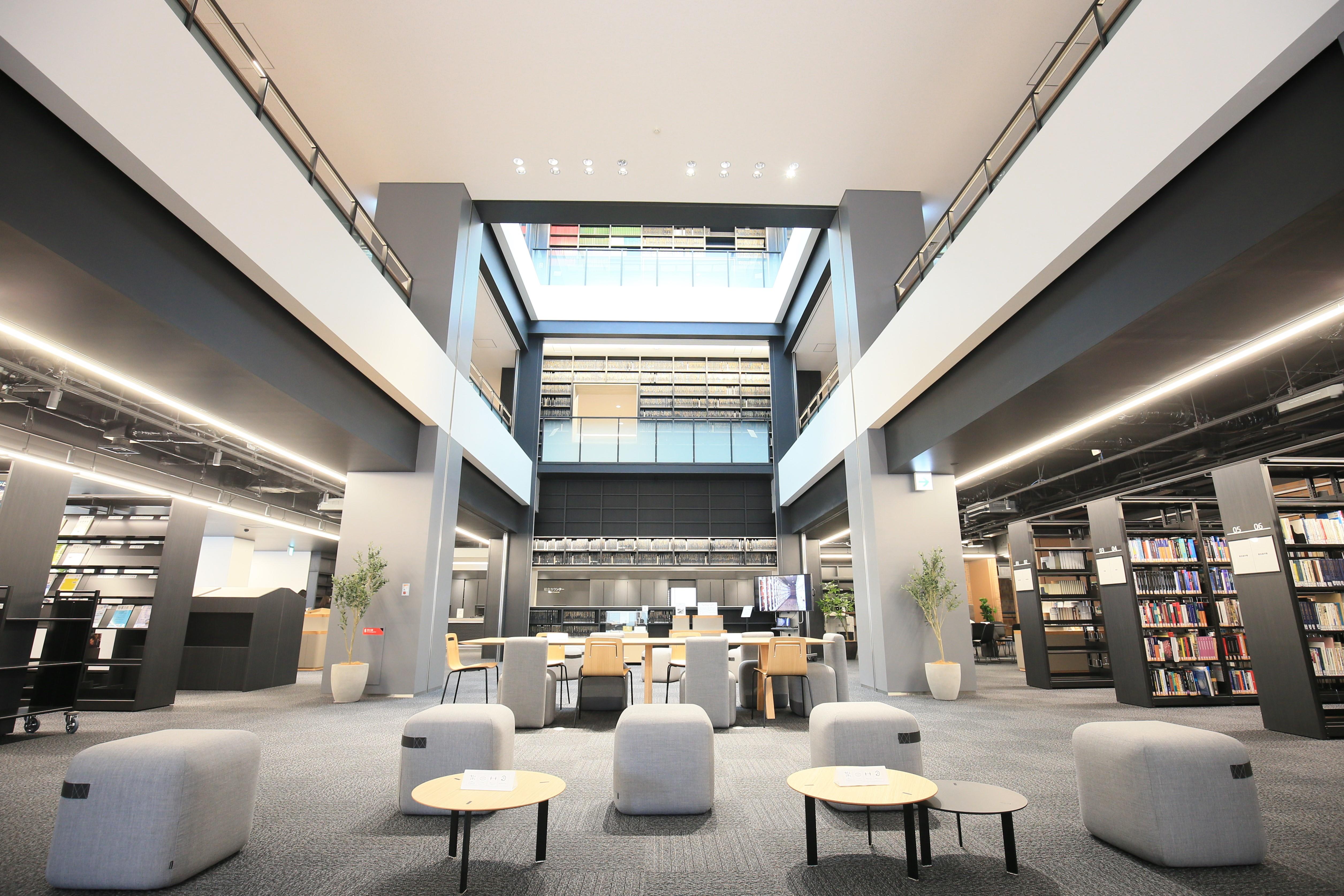 「神奈川大学図書館がリニューアルオープン」～神奈川県最大級150万冊以上の蔵書数、年間40万人が利用する図書館がリニューアル。横浜・神奈川の資料も充実、IT化により学修支援を拡充～
