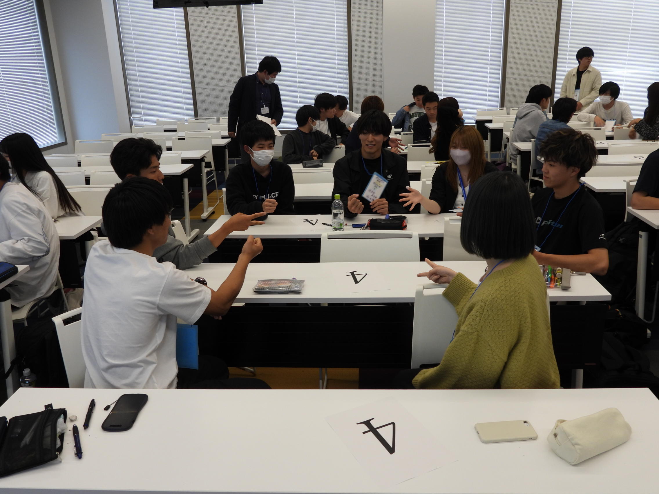 城西大学が全学科同時開講・文理融合アクティブラーニング型授業「協創力体験演習」を開講