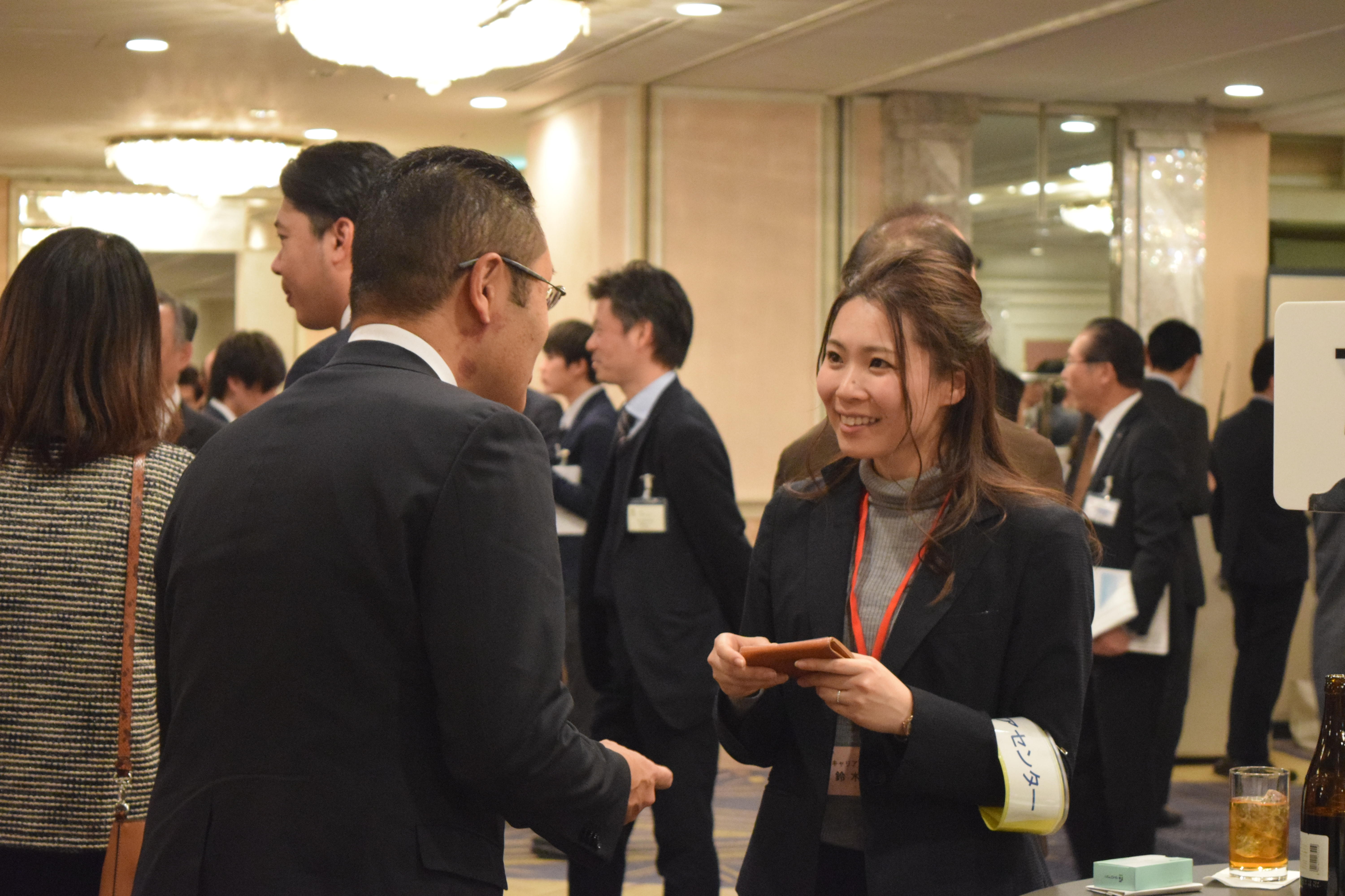 東京経済大学が「企業と大学との懇談会」を開催。430の企業・団体が参加