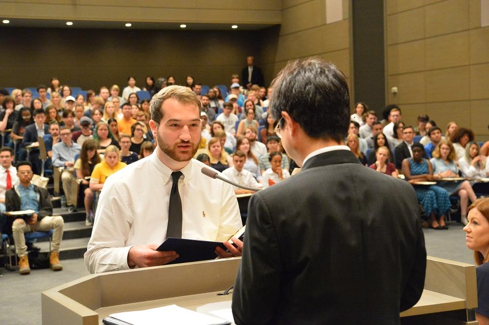 関西外国語大学　海外からの留学生を対象にしたダブル・ディグリープログラム始動 -- 第1号の留学生が英語キャリア学科3年次に編入学