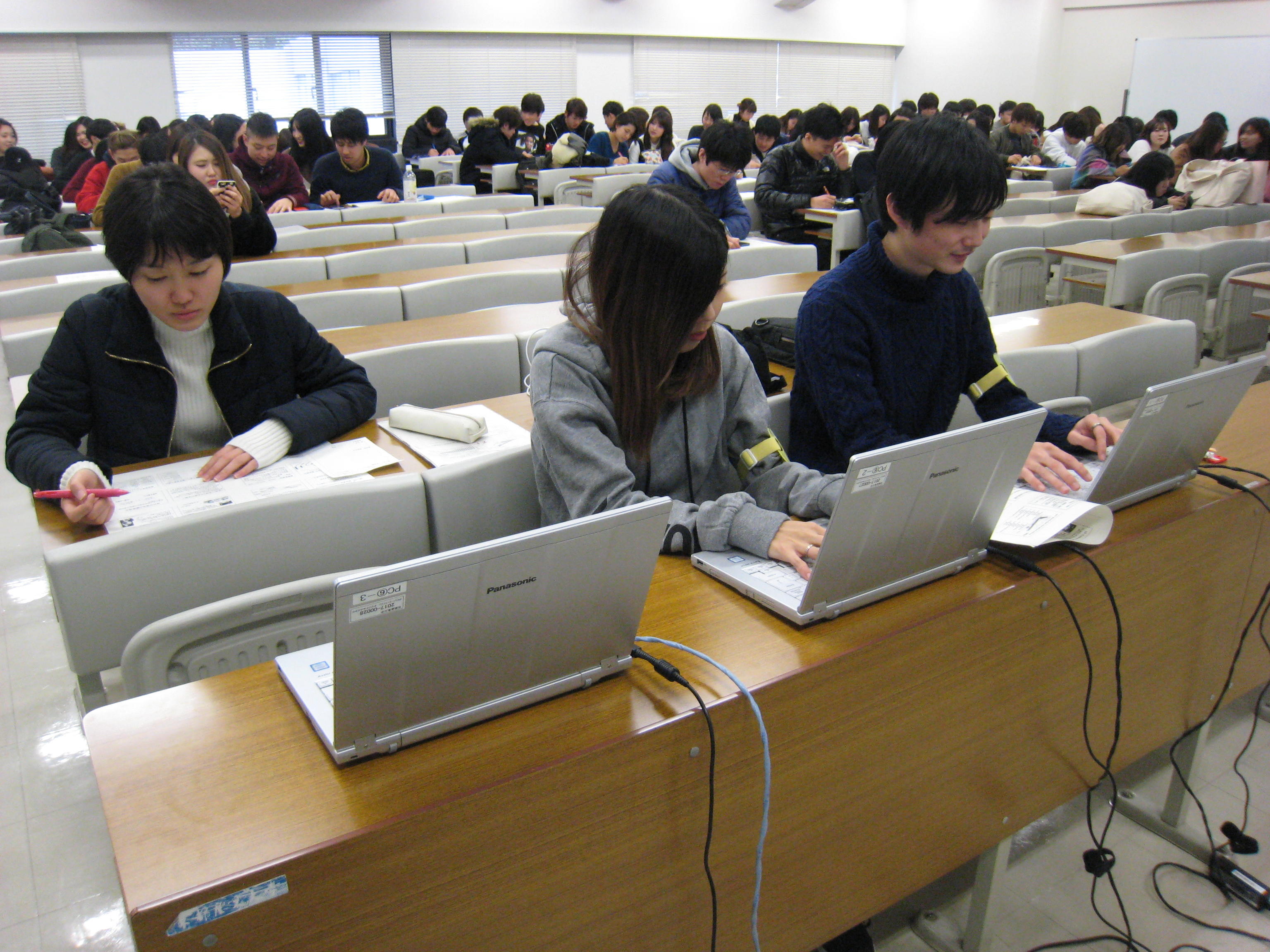 京都産業大学が、障害学生支援に関する教職員対応ガイドラインを制定し、充実したサポート体制を構築