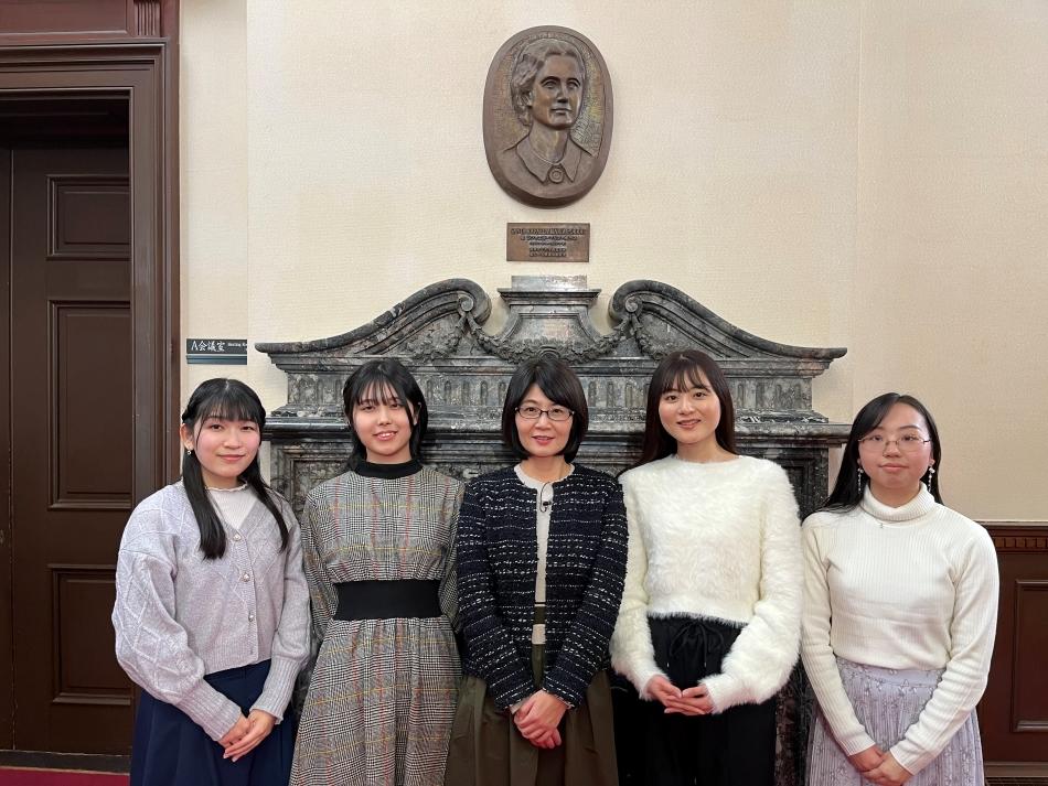 清泉女子大学日本語日本文学科の藤井由紀子教授と学生らがNHK「趣味どきっ！」のシリーズ「源氏物語の女君たち」に出演 ― 2月7日から毎週水曜日（全8回）放送