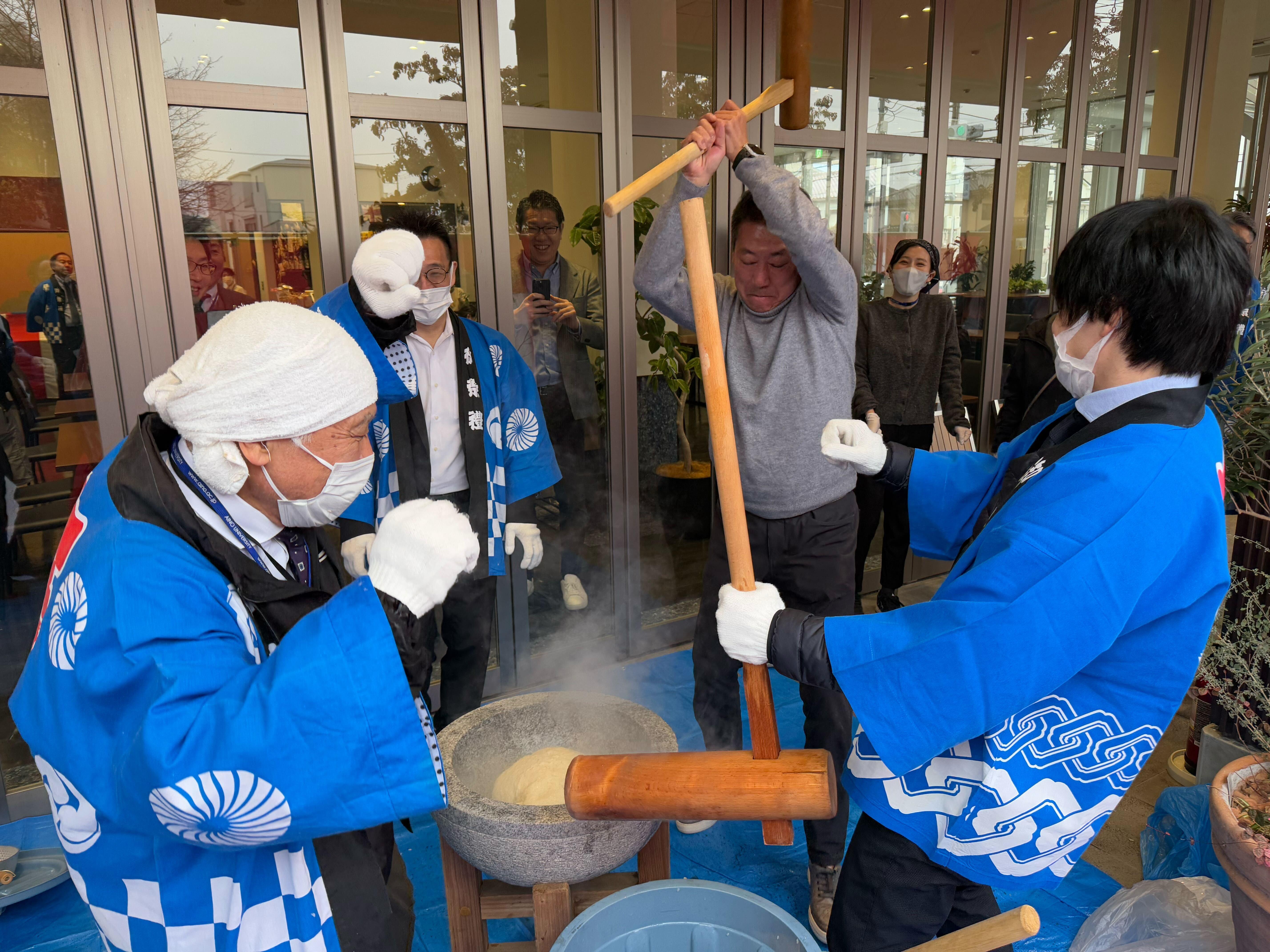 「学校法人藍野大学が新年互礼会を開催：大学・病院・社会福祉施設の連携で新たな社会価値の創出を目指す」