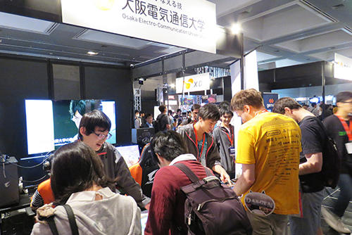 大阪電気通信大学の学生らが日本最大級のインディーゲームイベント「BitSummit」に参加しました