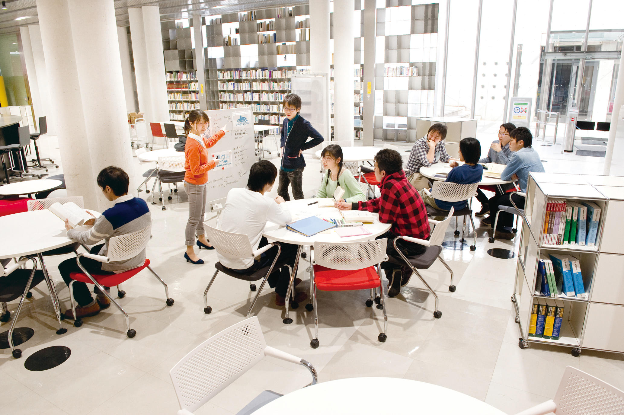 東京都市大学のラーニング・コモンズ -- 学生の知を広げるための場 --
