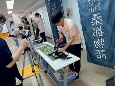 見て・食べて・遊んで！「桑都・八王子」の魅力を体感。--- 桑の日（９月８日）に創価大学の学生らが京王八王子駅前で地域イベントを開催