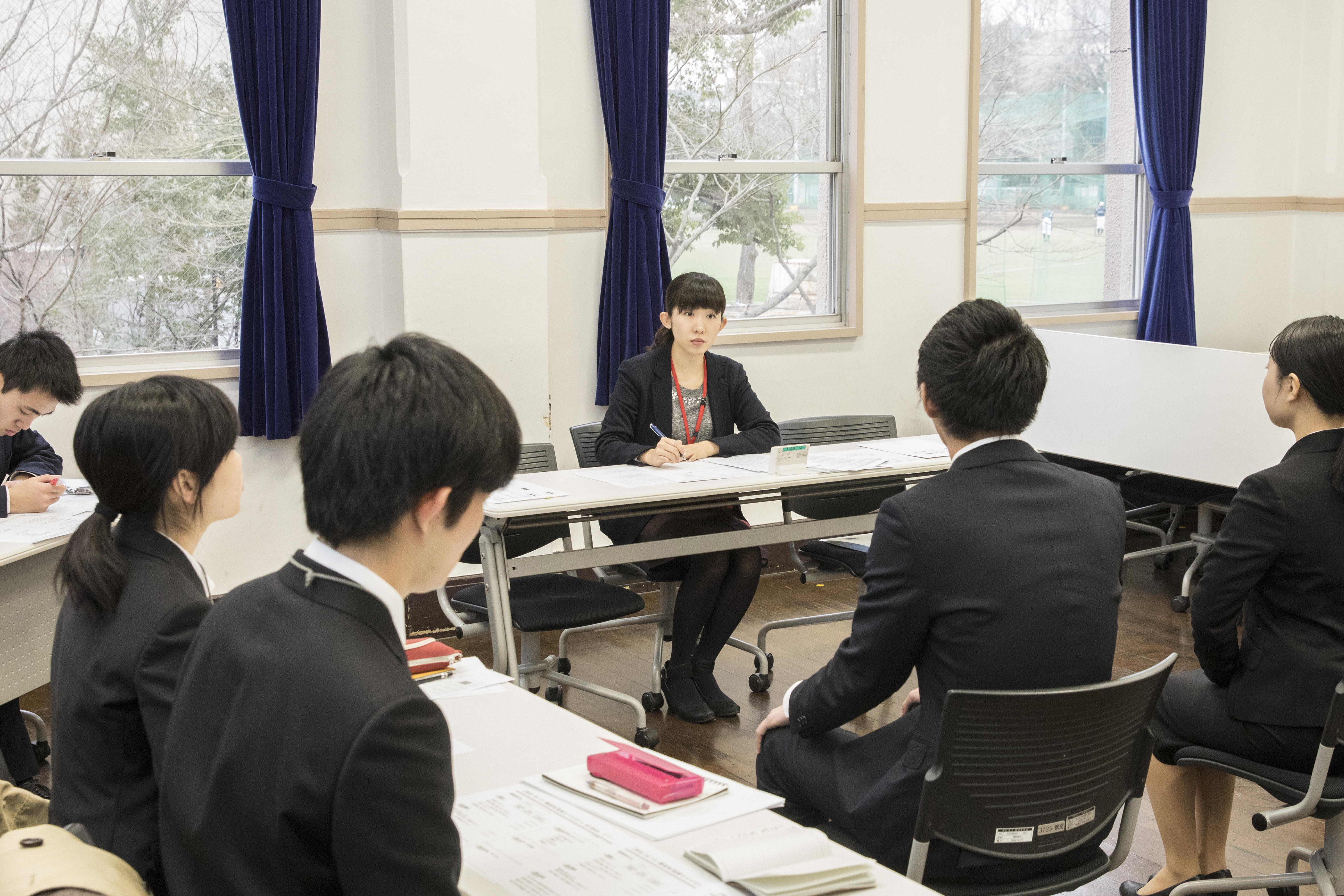 10/27（土） -- ゼミ形式で行う、卒業生による実践的な就職支援プログラム -- 「武蔵しごと塾 ～課題発見とネクストアクション～」を開催 -- 武蔵大学