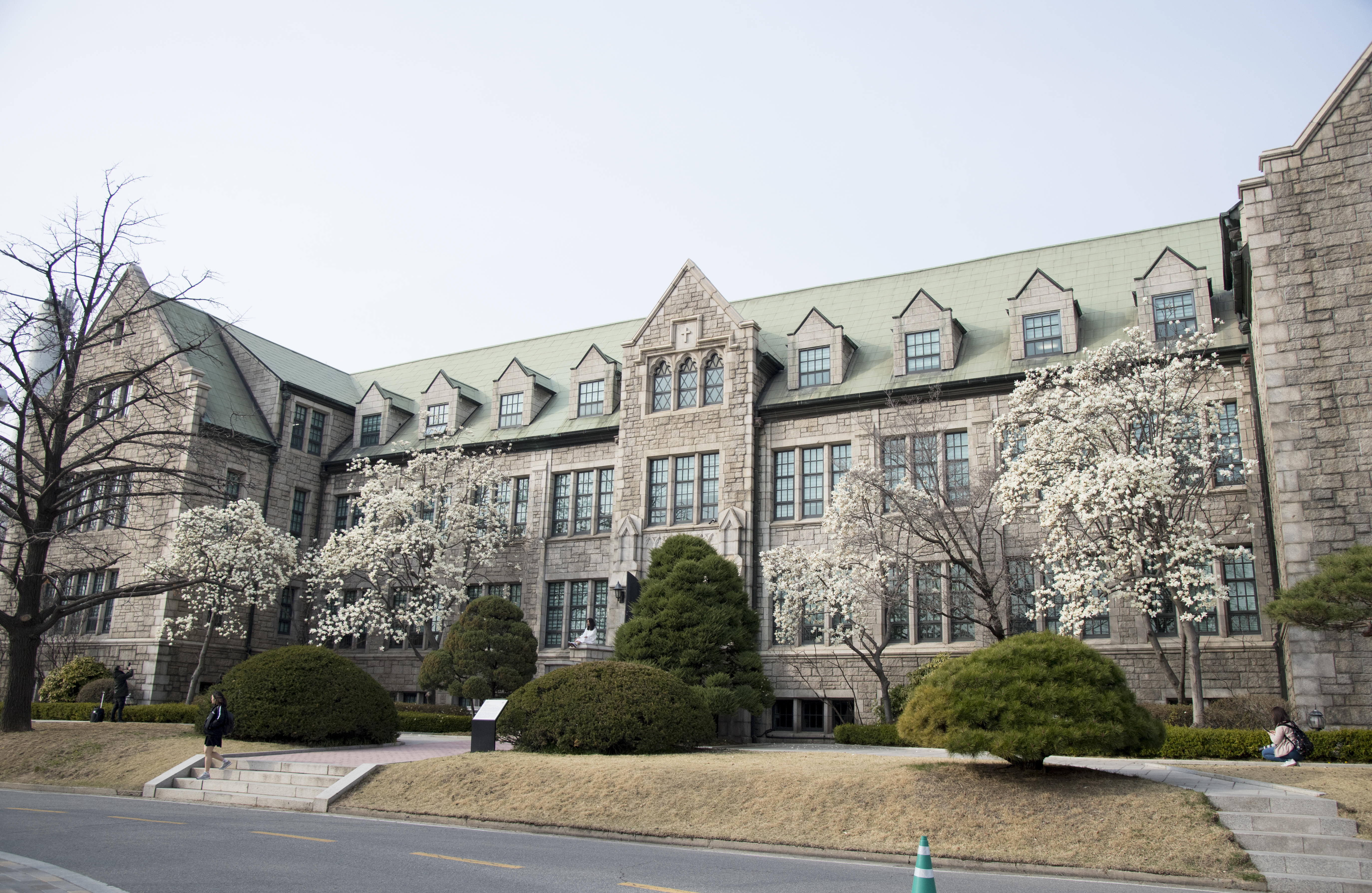 神田外語学院が梨花女子大学校（韓国）と提携 ～3年次への編入学が可能となる