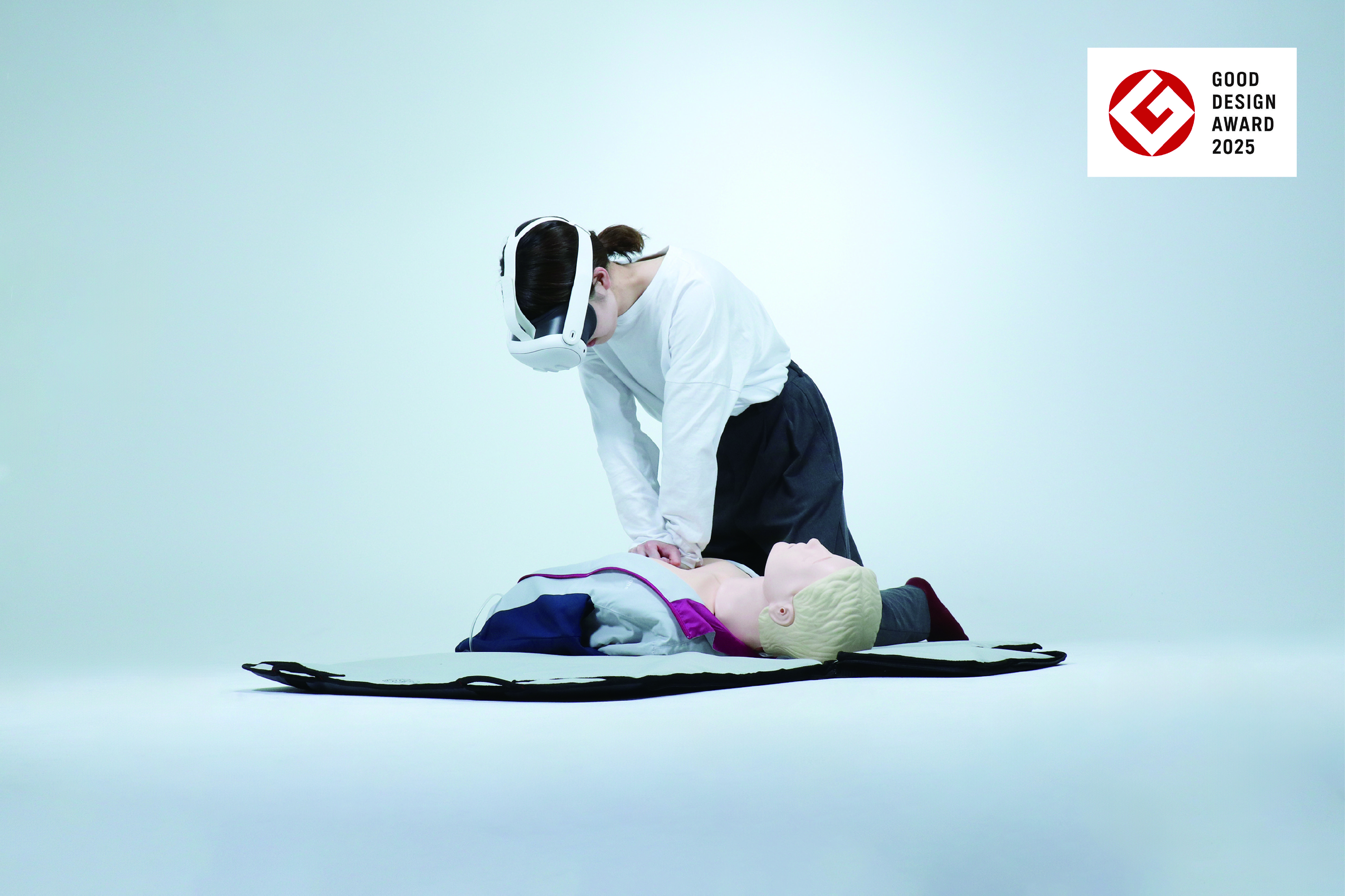 【昭和医科大学メディカルデザイン研究所】一次救命処置トレーニングツール「ilis(アイリス)」が2025年度グッドデザイン賞を受賞しました!!