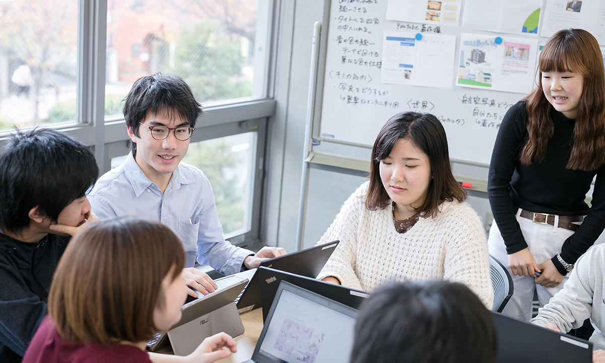 【武蔵大学】学部横断でチーム構成、企業の課題に取り組む「三学部横断型ゼミナール・プロジェクト」