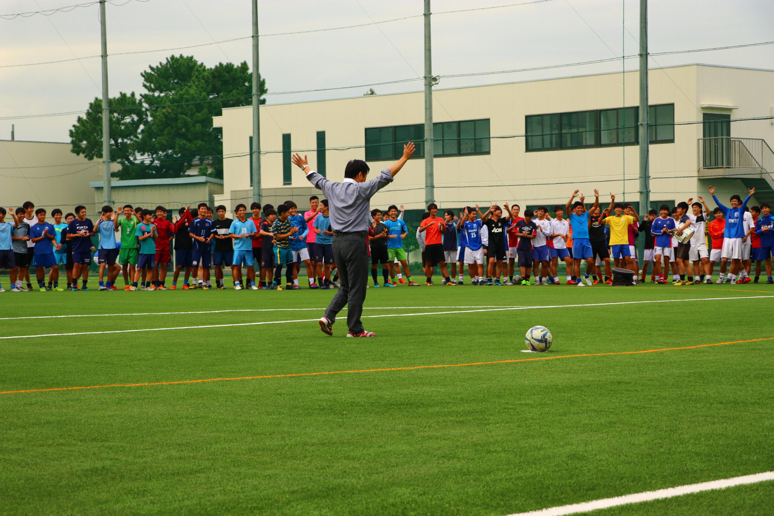 湘南工科大学附属高等学校の人工芝グラウンドがリニューアル — 11月1日から運用を開始