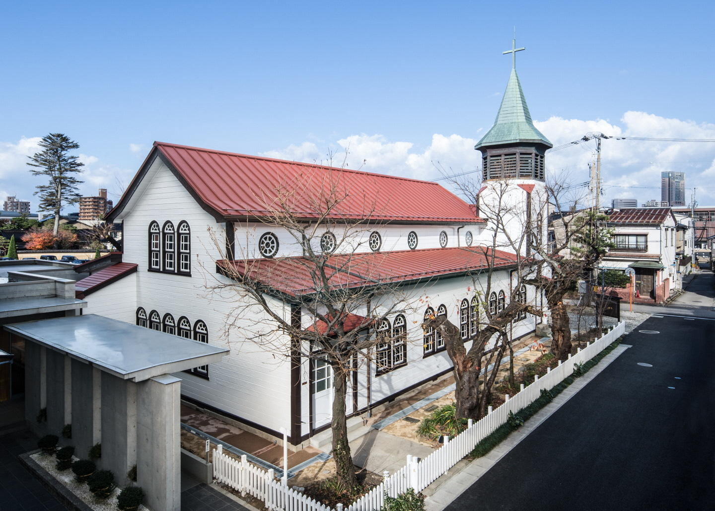 【金沢歴史的建造物関連資料アーカイヴス・公開展示会】大正、昭和期の”ハイカラ”な住宅が金沢の町並みをどう彩ってきたのか。同時開催「金沢の文化財建造物紹介パネル展」–金沢工業大学