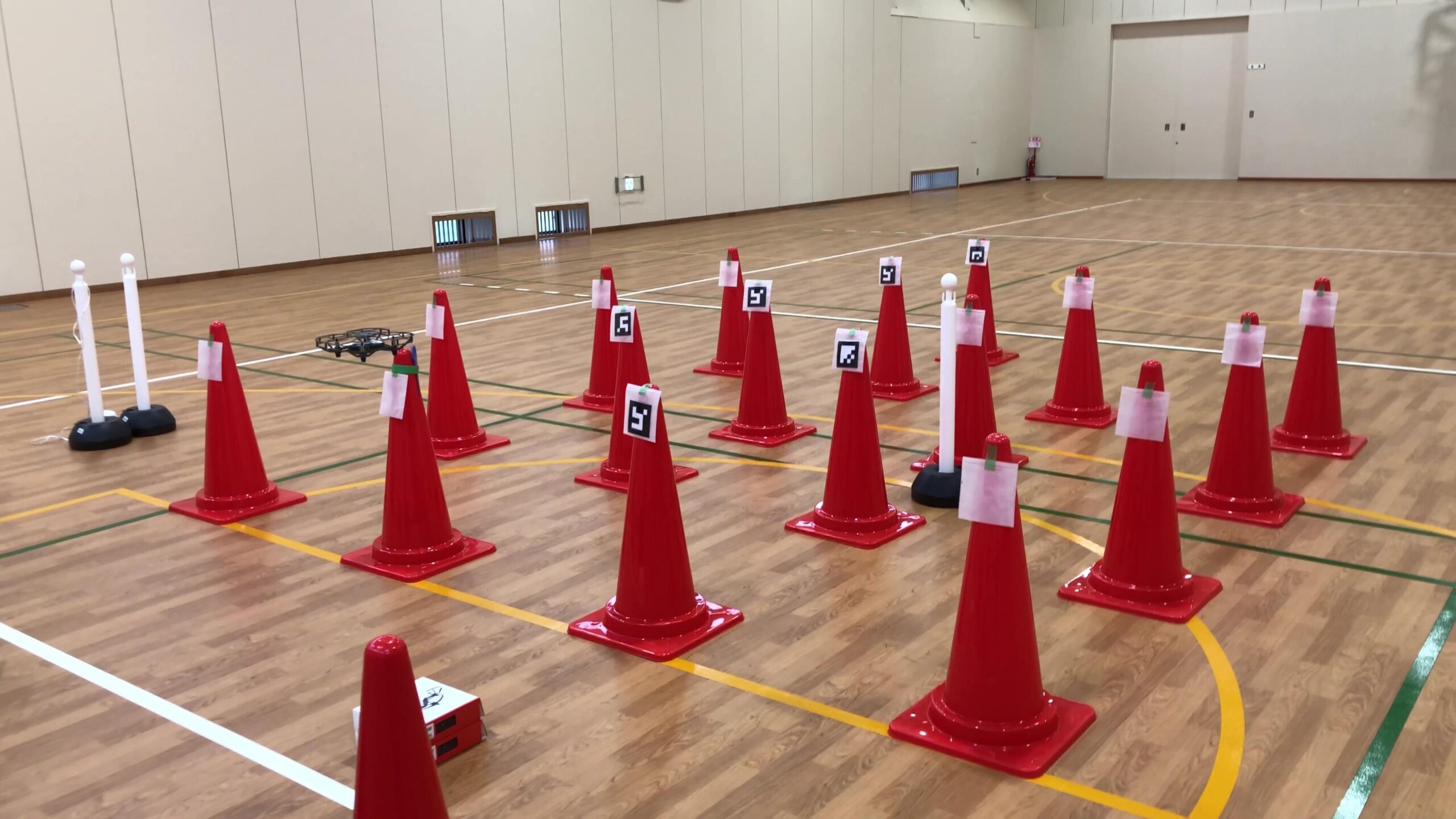 小学生のミニドローン体験プログラム_11月27日_ドローンの社会インフラ化を見据えて — 大阪工業大学