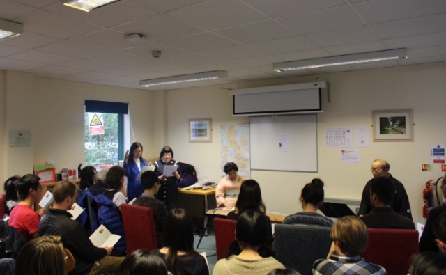 大妻女子大学が英オックスフォード大学ハートフォードカレッジ「コタカルーム」で箏と尺八のコンサートを開催 — 第2回文化交流イベント