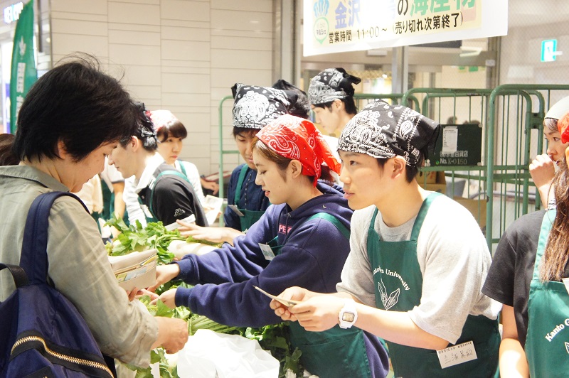 地元地域の魅力を再発見！　関東学院大学の学生が、マルシェを開催 — 12/12（月）京急上大岡駅　京急百貨店1階改札口前