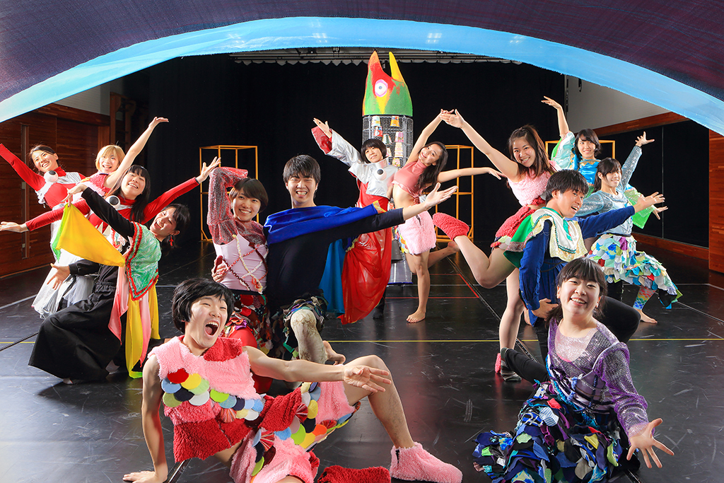 多摩美術大学×二子玉川ライズ 地域連携アートプロジェクト タマリバーズVol.6「タマゾニア」開催 — 学生による参加型アートパフォーマンス