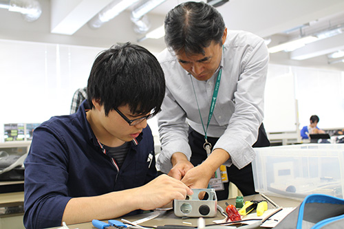 1年次から資格を取得する学生が急増 — 大阪電気通信大学の「実学道場プロジェクト」