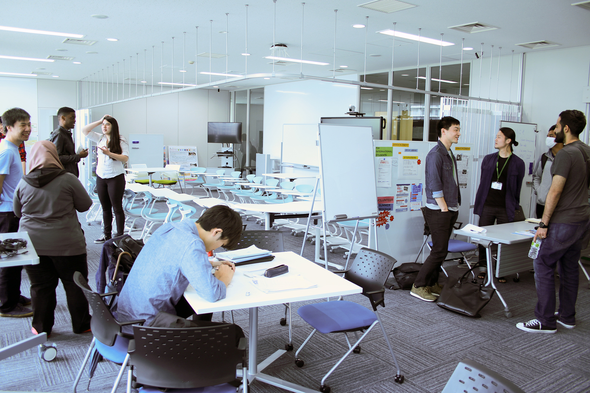 芝浦工業大学 — 身近な国際交流の場を目指し「豊洲グローバルラーニングコモンズ」運用開始 ～留学生や海外経験がある学生スタッフが常駐