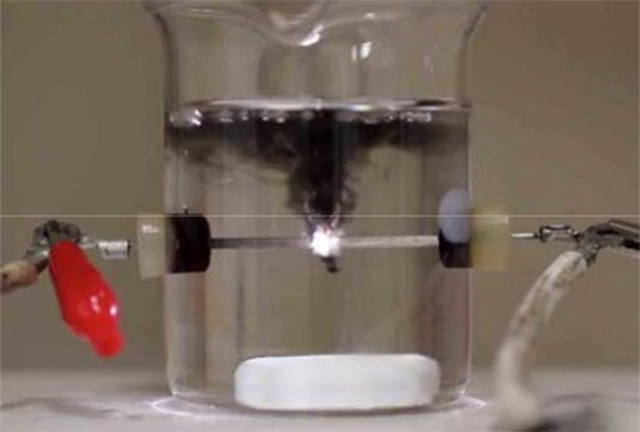 芝浦工業大学 — 植物や木がバイオエタノールの原料に — 低環境負荷・高効率なカーボン触媒の合成に成功 ～食料のサトウキビやトウモロコシを使わず、触媒の作製も低コストに