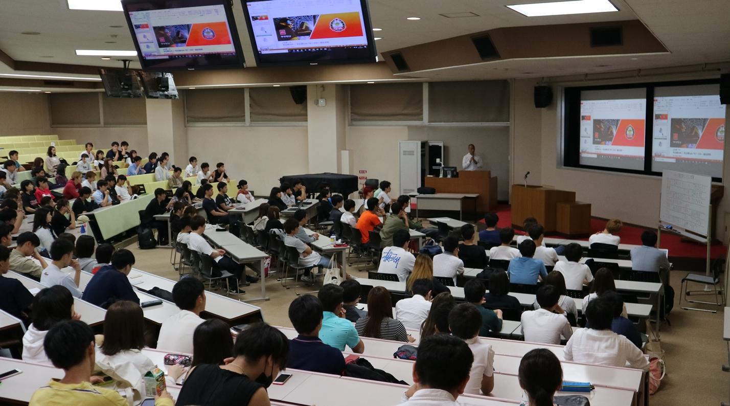 江戸川大学社会学部経営社会学科が 1年生を対象に「eスポーツ」特別講義を実施 — eスポーツチーム名古屋OJA代表の片桐正大氏を講師に招請