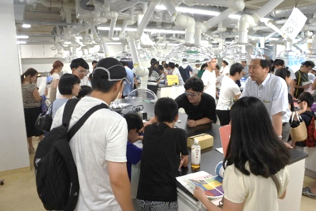 ◆夏休みの自由研究は関大で！（1）7つの科学実験「サイエンスセミナー」＆（2）堺市共催「自由研究フェスティバル」を開催◆