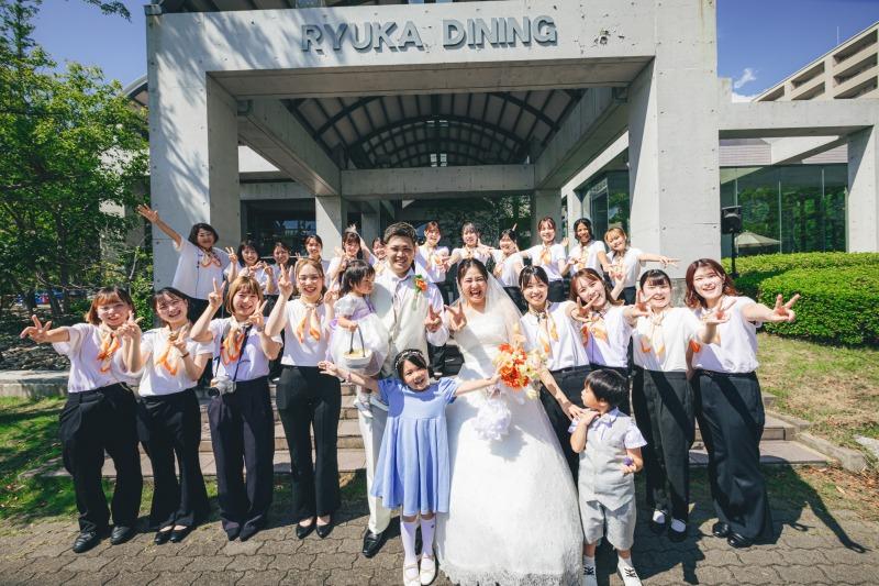 流通科学大学公式YouTubeチャンネルで「キャンパスウエディング」のムービーを公開中 — 学生が懸命に取り組んだ4カ月の集大成