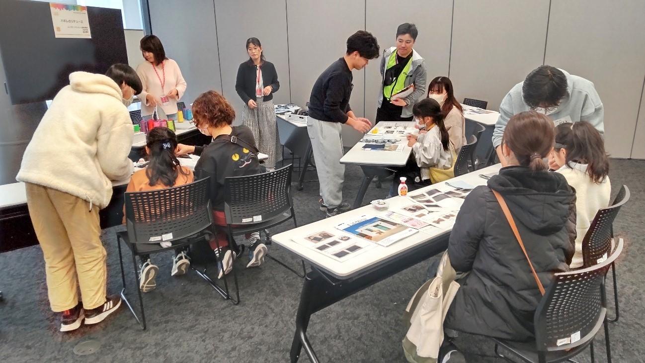 共栄大学が「かすかべSDGsフォーラム2025」でユニクロとワークショップを実施 ― 端切れバッグ作りを通してものの大切さを体感