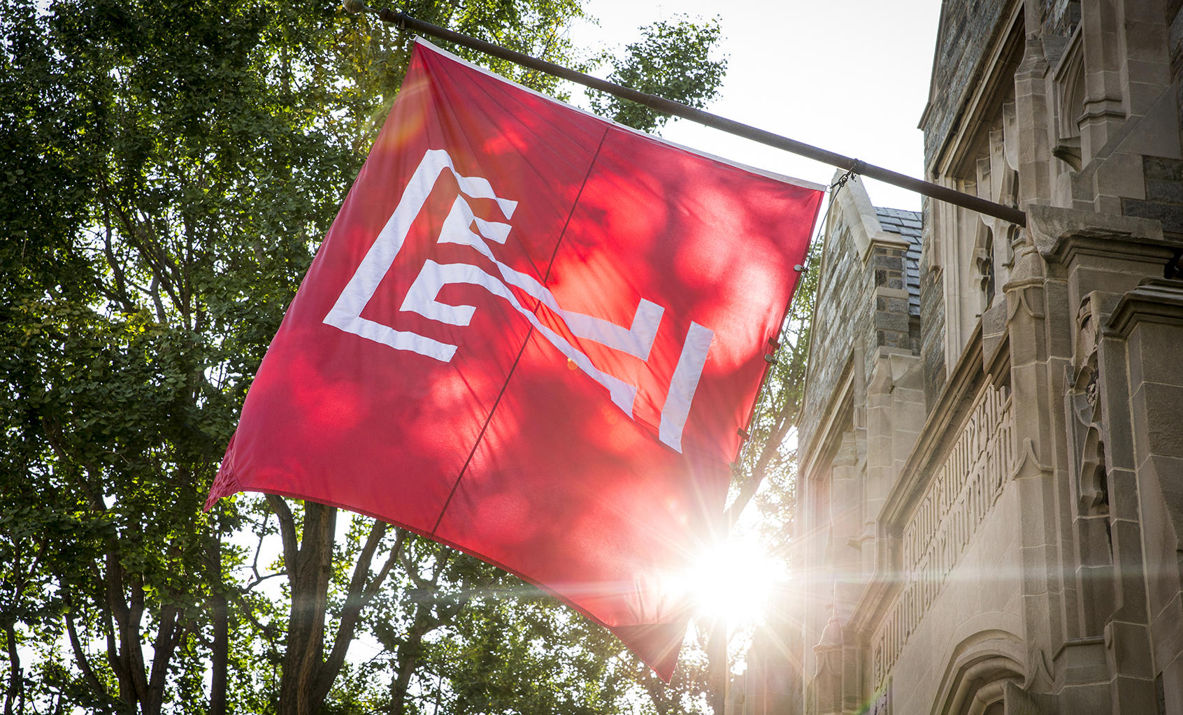 グローバルランキングで日本の上位国立大学と並ぶ「テンプル大学」 — タイムズ・ハイヤー・エデュケーション　世界大学ランキング　2022発表 — ／テンプル大学ジャパンキャンパスに米国の大学から新教務担当副学長就任