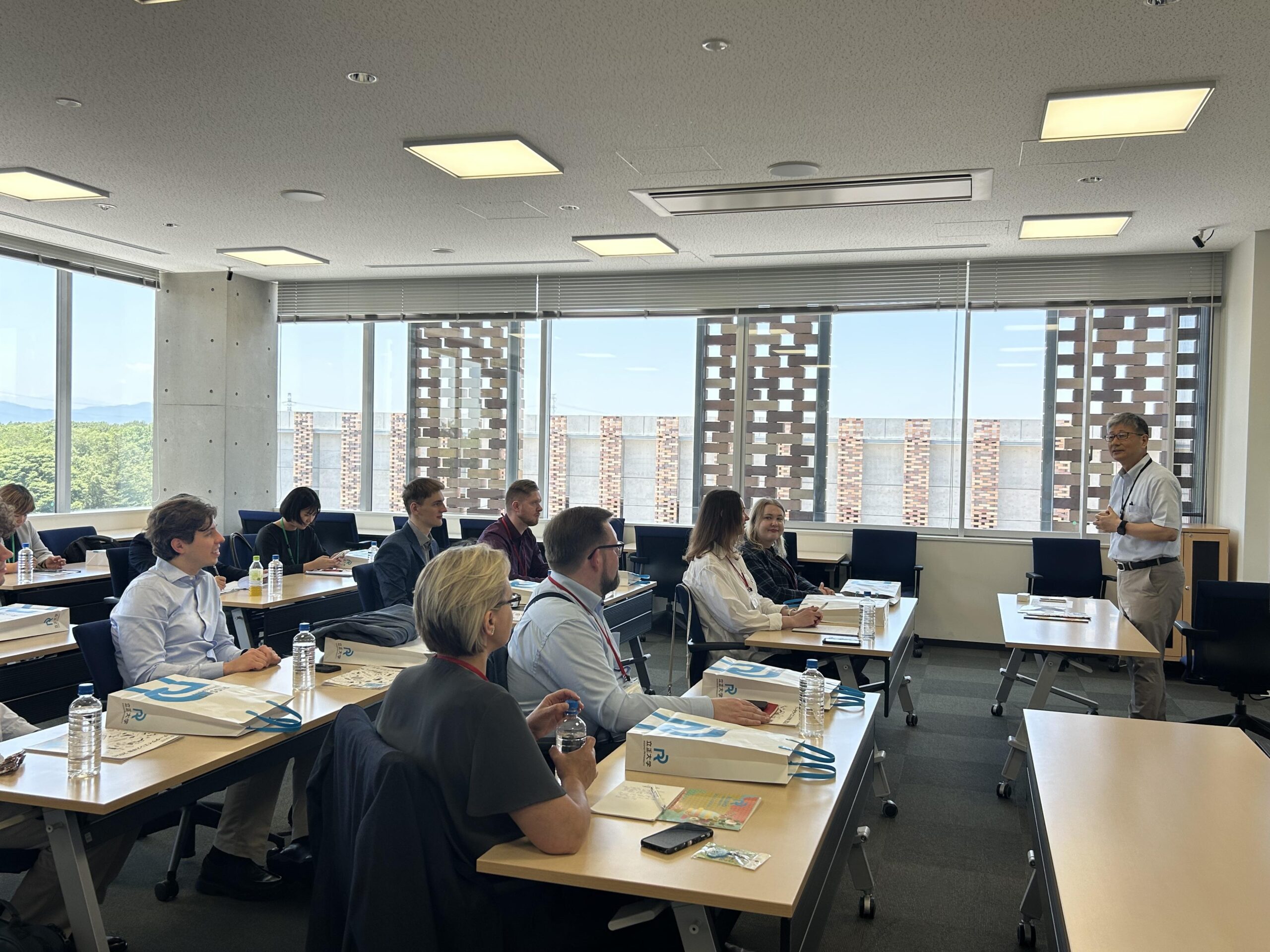 統計・DX次世代リーダー交流事業でラトビア青年団が来訪　立正大学データサイエンス学部の先端的教育に高評価