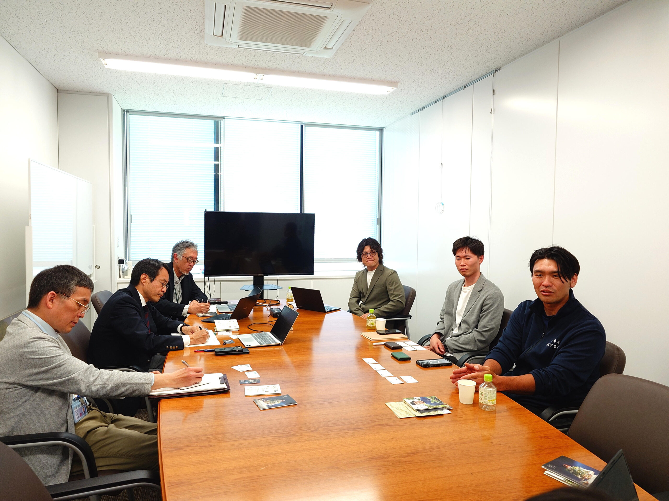 【ITを活用した知的障がい者の移動や就労の自立支援に向けて共同研究を開始】金沢工業大学 情報デザイン学部の経営情報学科、環境デザイン創成学科が金沢の保健医療福祉団体GENESISおよびハーブ農園「ペザン」を運営するポタジェと