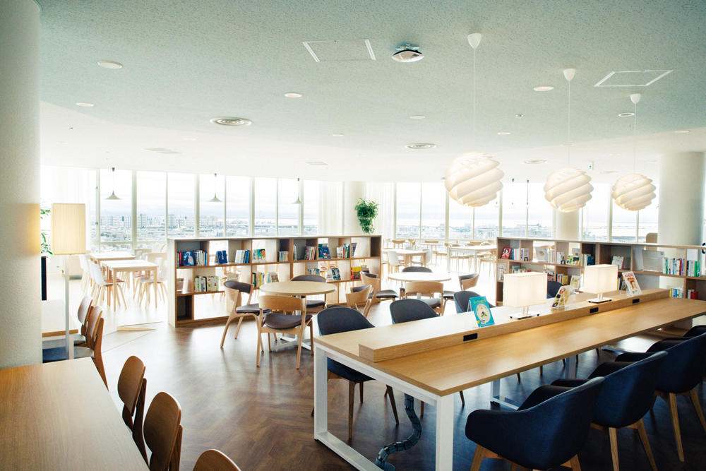 LOTTE協賛「オリジナルパフェコンテスト」を甲南女子大学内カフェで実施します