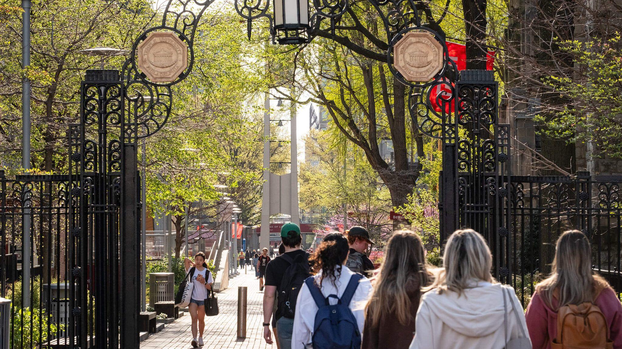 テンプル大学のロースクールと大学院教育学研究科が、US ニューズ &ワールド・レポートで高評価、法廷弁論部門では全米1位を獲得