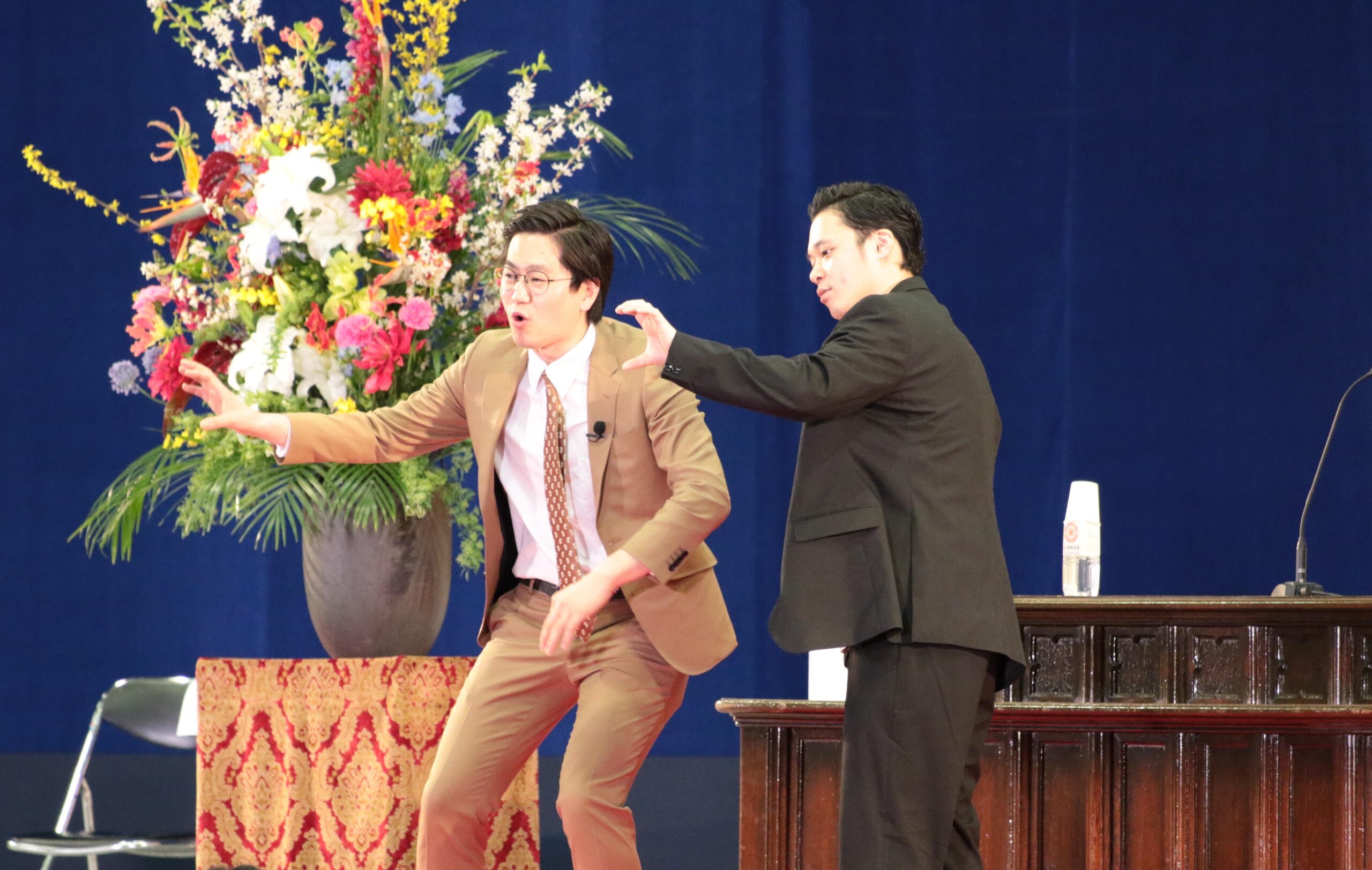 中央大学が3月28日に2020年度入学生（新2年生）の歓迎・激励セレモニーを実施 — サプライズゲストとして在学生のTikTokクリエイター修一朗さん、卒業生の東京ホテイソンが登壇