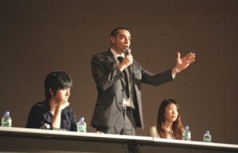 神田外語大学で6月6日に全米代表ディベーターとディベートコーチによる「学生との公開ディベート＆講演会」を開催 — 2019年日米交歓ディベート全米代表日本ツアー 全米代表VS本学代表