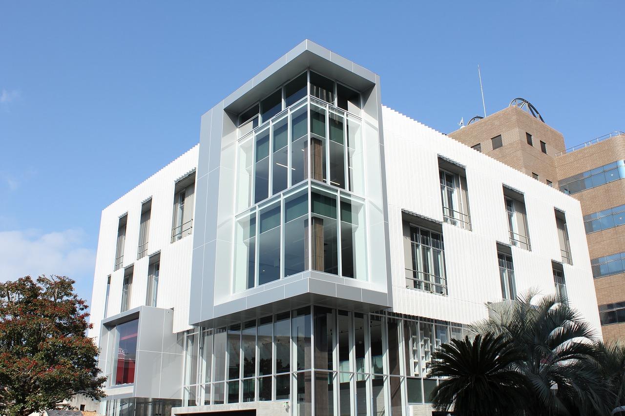 崇城大学が3月20日に英語学習施設「SILC（シルク）」の竣工式と内覧会を実施 — 震災から2年を経てリニューアルオープン