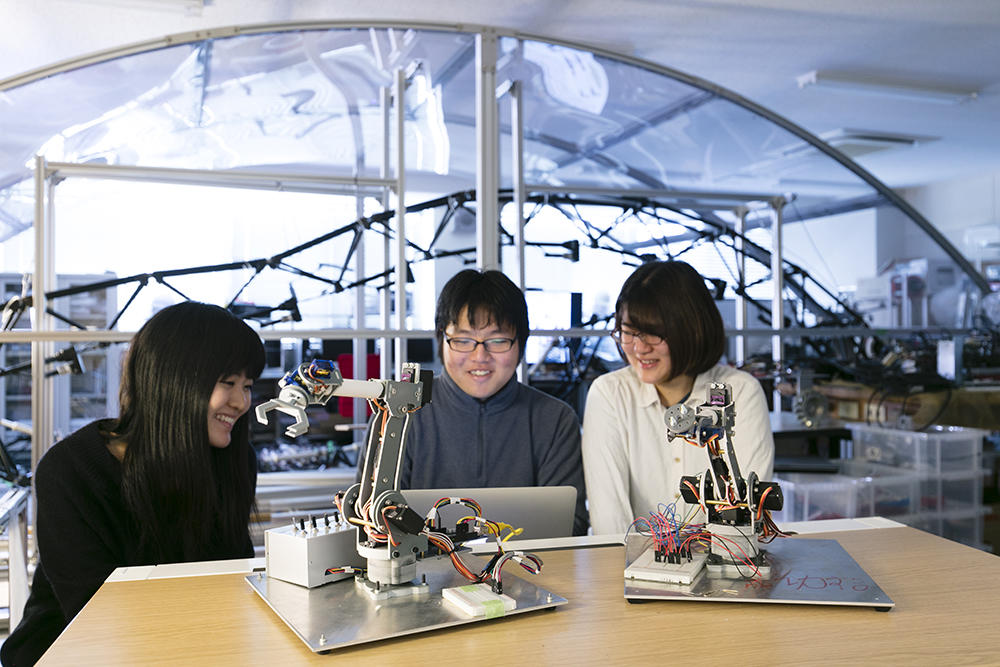 湘南工科大学（総長理事長：糸山英太郎）で「学科横断型学修プログラム」を実施 — ロボティクス、XRメディア、IoT、AIなど、注目の技術について複合的に学修する