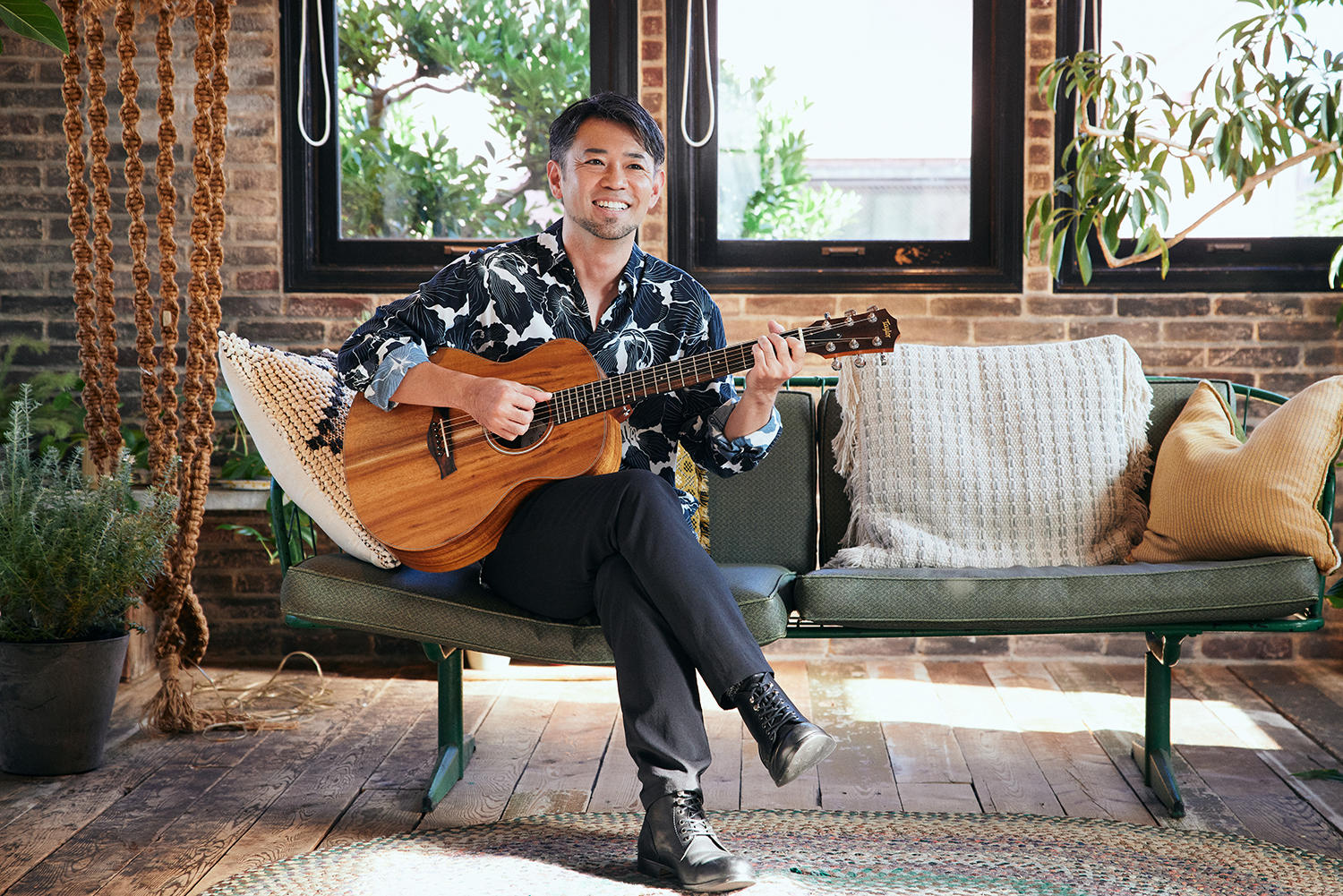 京都橘大学とシンガーソングライター・河口恭吾さんが創る「応援ソング・プロジェクト」– 新しい時代を切り拓くすべての人にエールを込めて –【河口恭吾さんが来校！学生チームとキックオフMTGを行います】