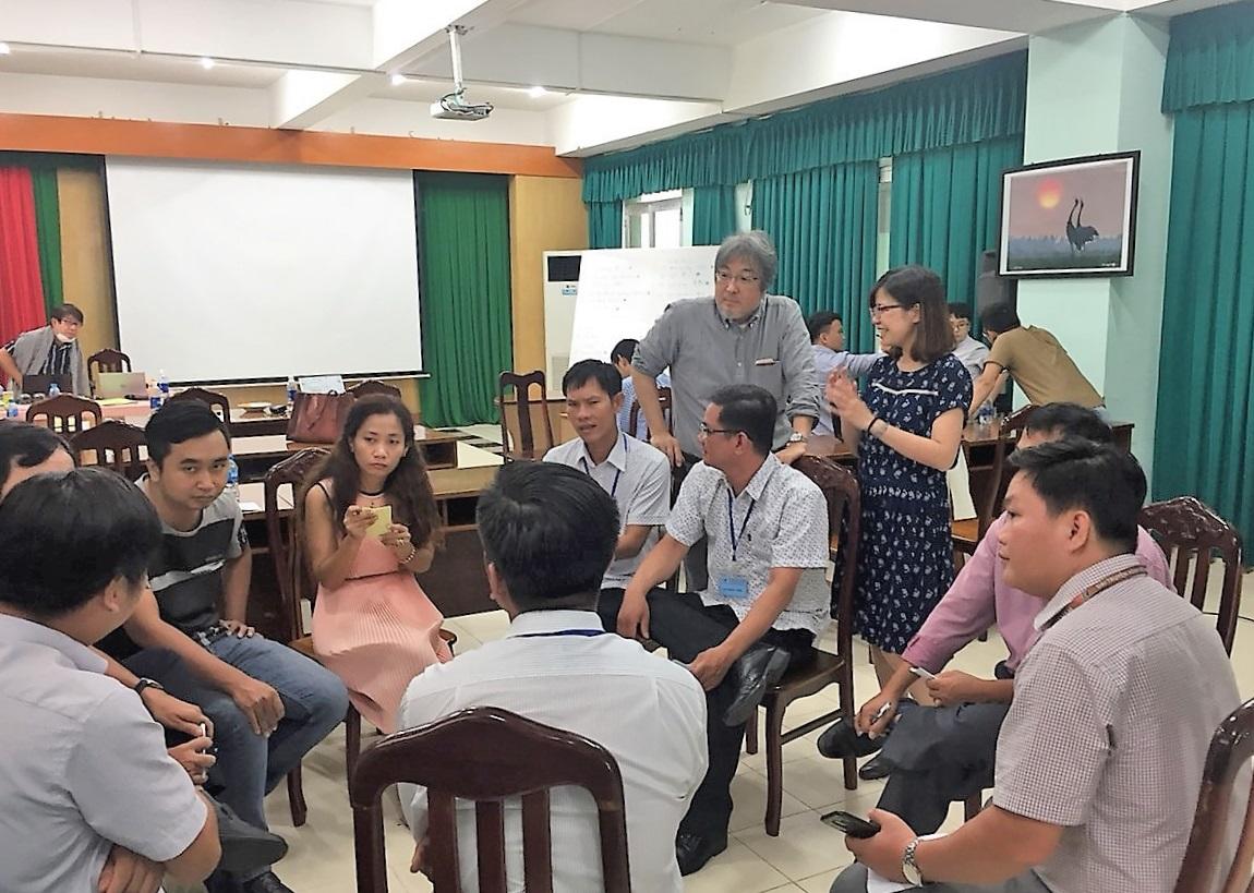 江戸川大学の隈本邦彦教授が JICA「国営ベトナムテレビジョンの製作者を対象とする研修事業」に講師として協力 — 1分間の「防災メモ」を作成