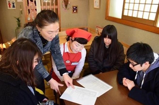 追手門学院大学の学生が和歌山県田辺市で世界遺産「熊野参詣道」に関するアンケート調査を実施 — 宿泊施設でインバウンド対応の課題を探る