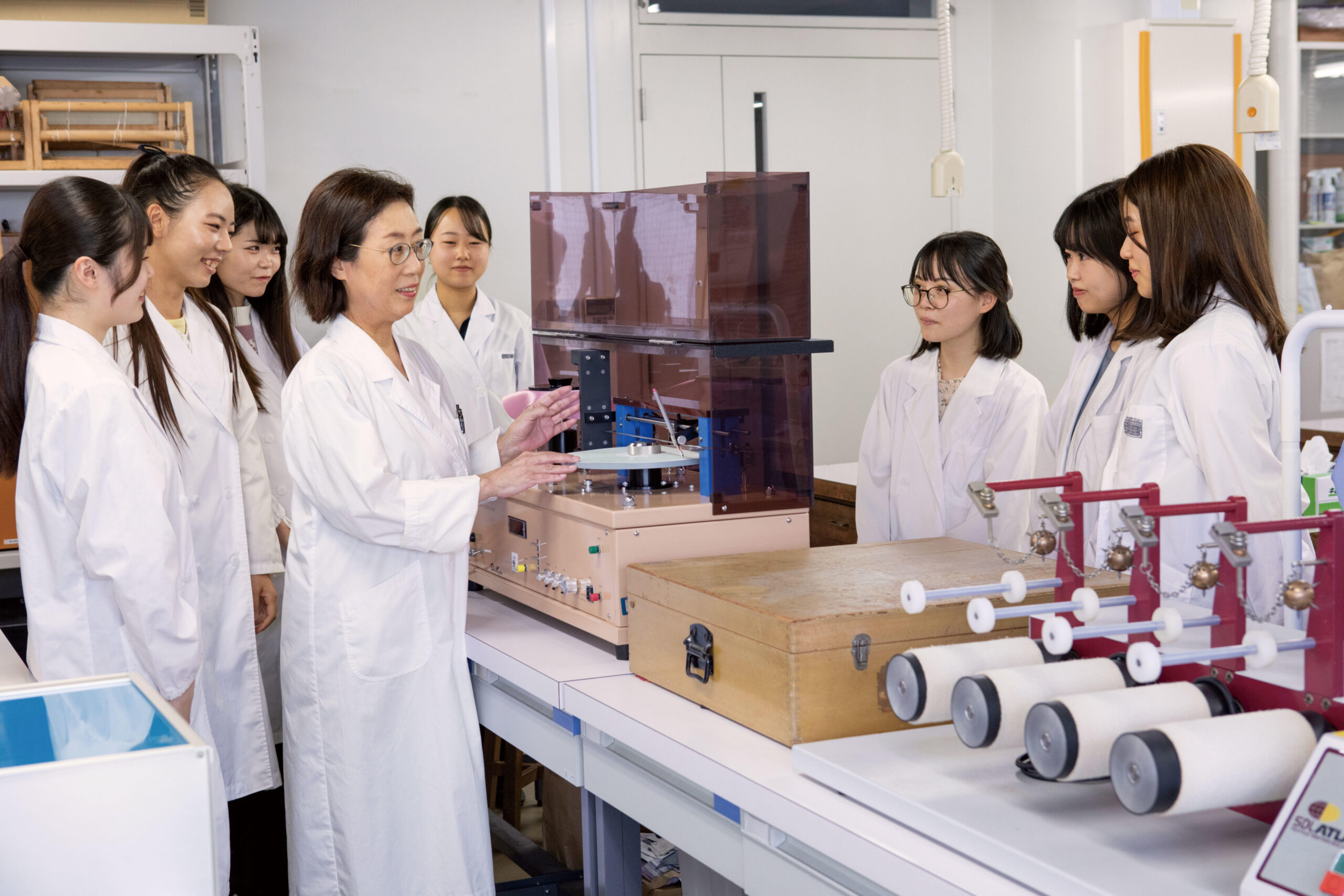 日本女子大学が「2024年度 繊維製品品質管理士試験」で被服学科の学生ら8名が合格し合格者数が大学全国1位に — 受験対策講座も開講し資格取得を目指す学生をサポート —