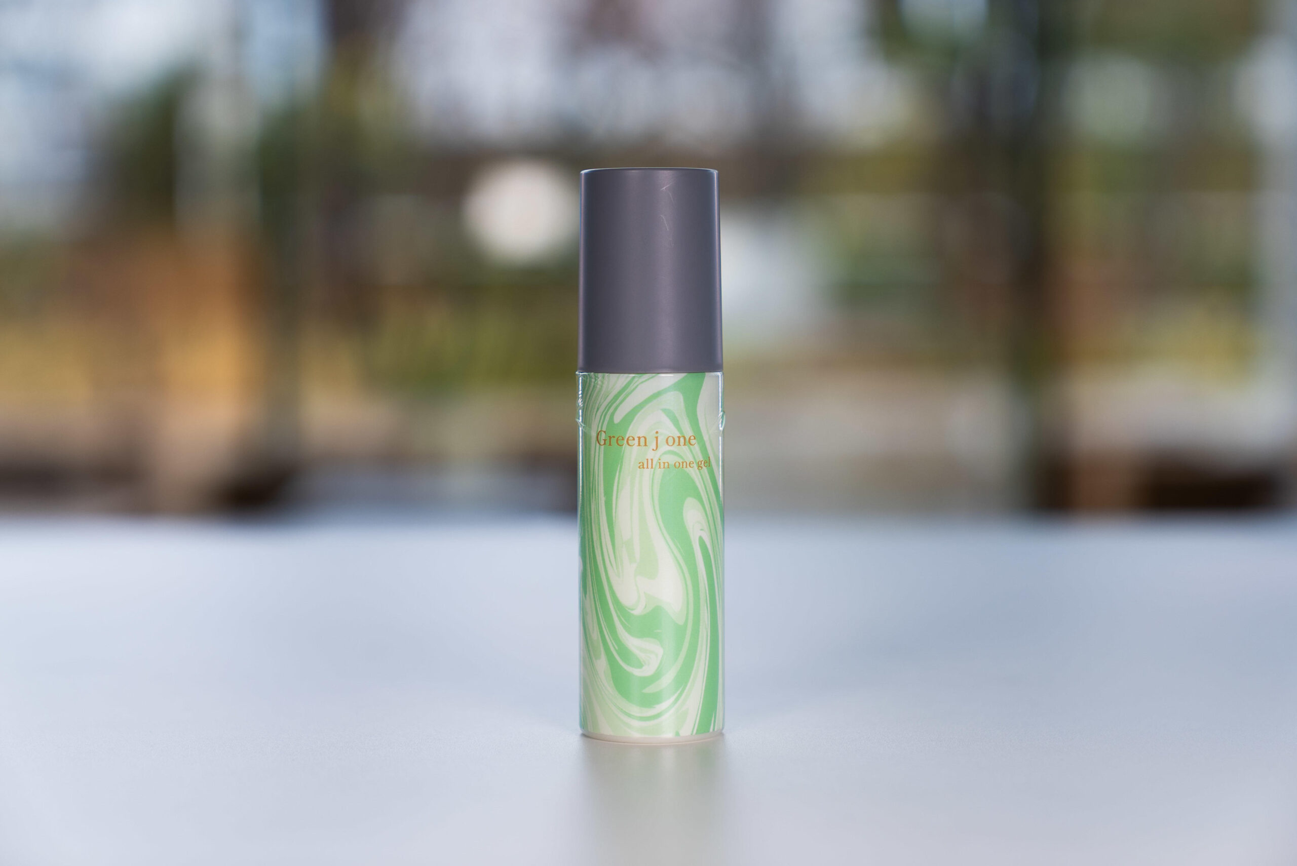 城西大学の学生による「3学部連携プロジェクト」が、狭山茶の成分を配合したジェル状美容液「Green j one」を開発 ― 構内およびオンラインの「JOSAIサポート」で販売