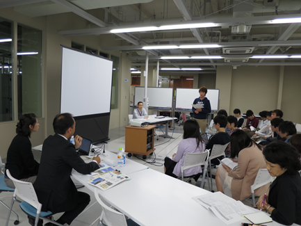 野々市市・金沢市から提供されたテーマの問題解決に取組む学生チームが中間質疑会を実施 — 金沢工業大学