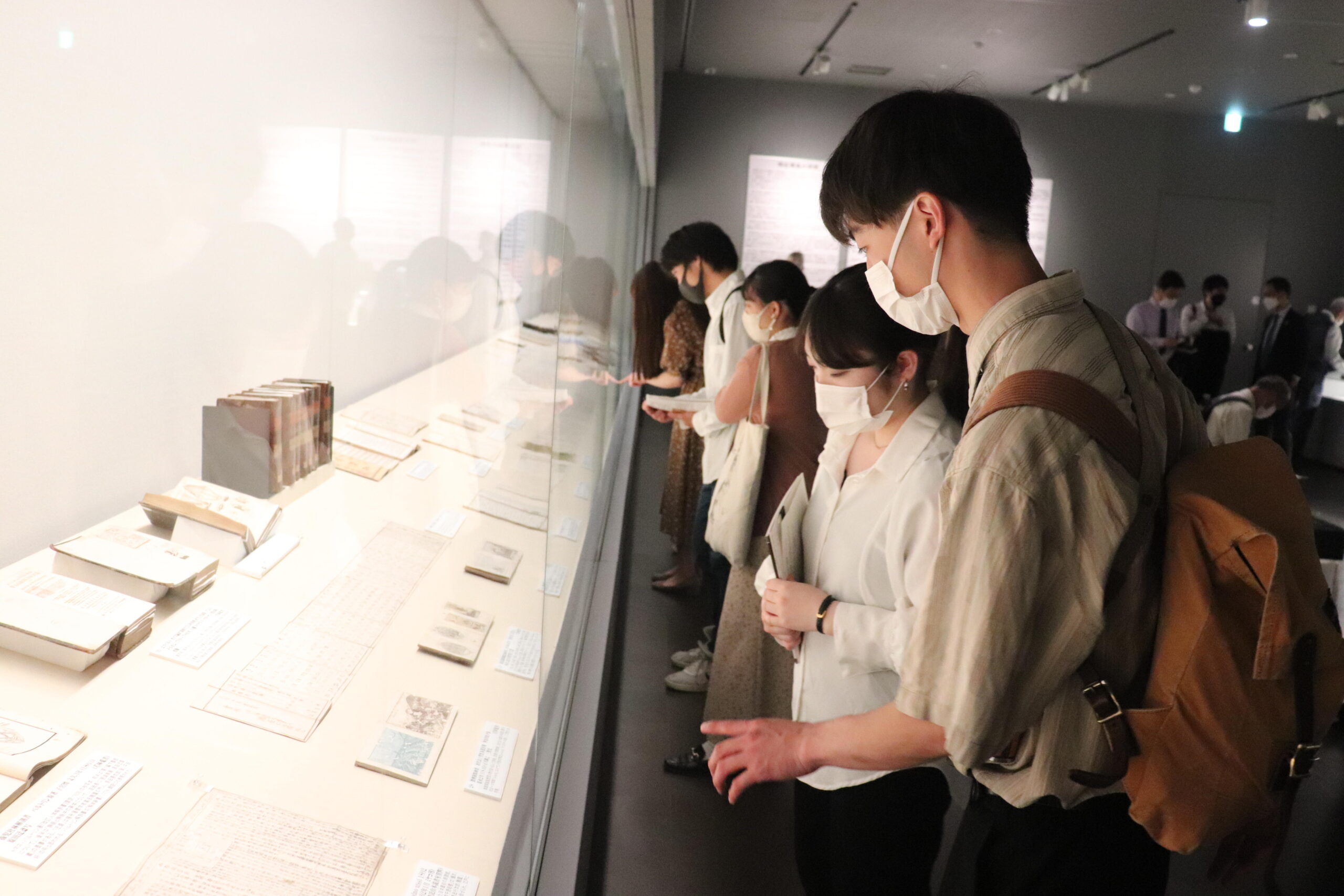 【探究学習×大学間連携】神田外語大学 京都企画展学生交流プロジェクト～官学連携企画展「明石博高-京都近代化の先駆者-」開催記念シンポジウムに合わせて実施～