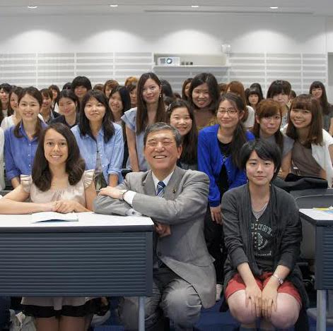 昭和女子大学で石破茂国務大臣が「地方創生と女性」について講義